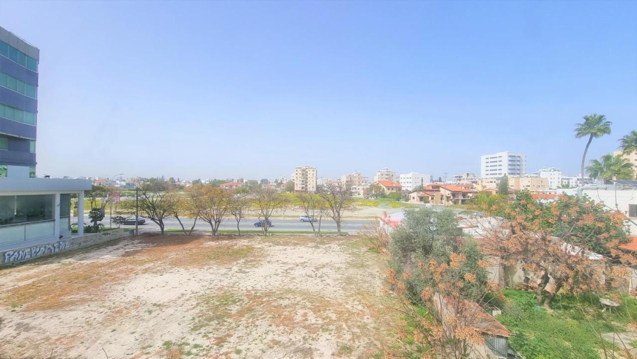 Comfy Rooms In A Shared Apartment Near Salt Lake With Internet And Netflix Larnaca Exterior photo